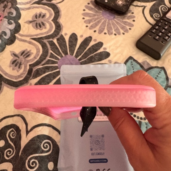 iPhone 12 Loopy case pink with pink glitter loop - Picture 3 of 8